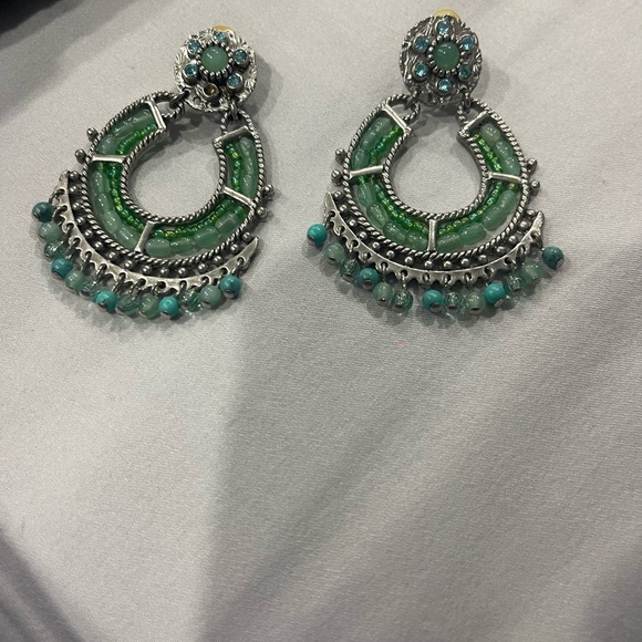 Vintage Clip earring one ringtone is gone on one of then they are in good condit - Picture 3 of 3